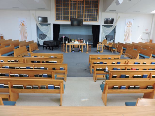 Sanctuary facing toward altar